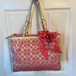 Coach Current Carry 💥NOT FOR SALE💥